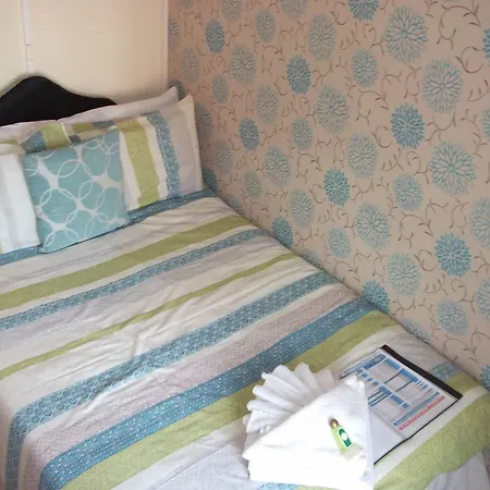 Couette-café Westbourne House 3*