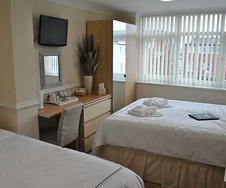 Surrey House 4* Blackpool