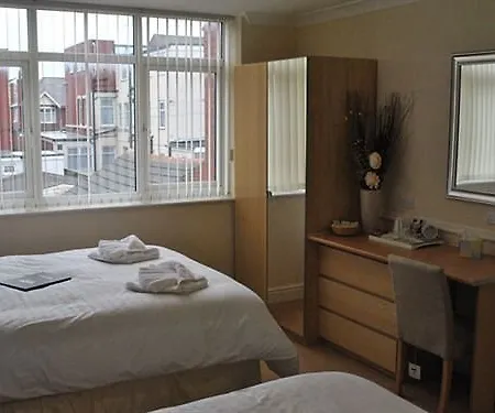 Surrey House 4* Blackpool