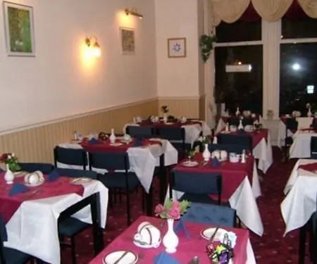 The Allendale 3*