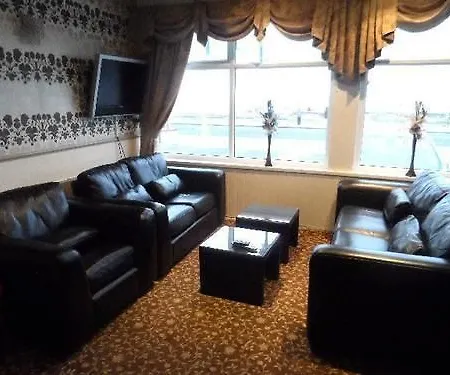 Oakwell Hotel 3*