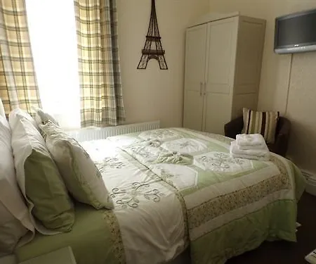 The Grosvenor View - 3*