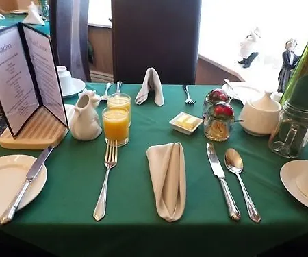 The Grosvenor View - Отель 3*