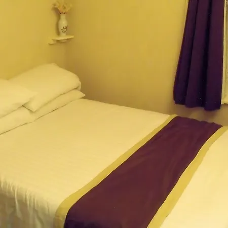 The Clarendon Showtel Hotel 2*