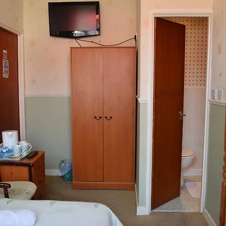 Holm Lea Hotel Bed & Breakfast 3*