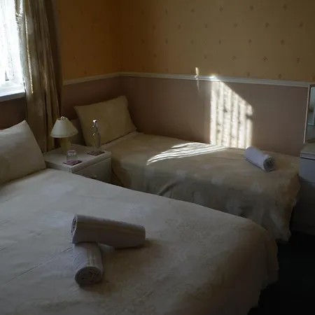 Holm Lea Hotel
