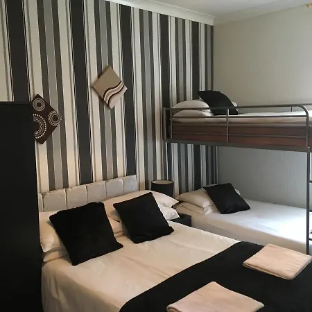 Guest house Greenmount Hotel