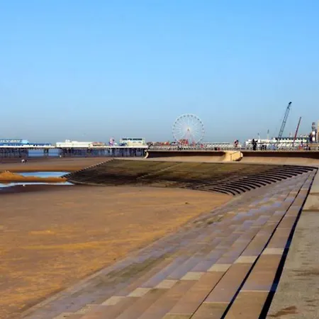Macleods Guest house Blackpool