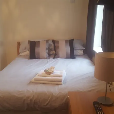 Guest house Macleods