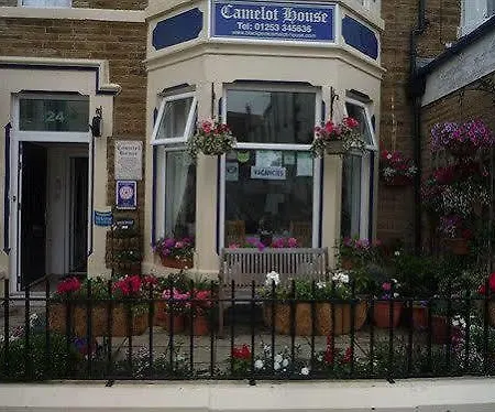 Camelot House 3*