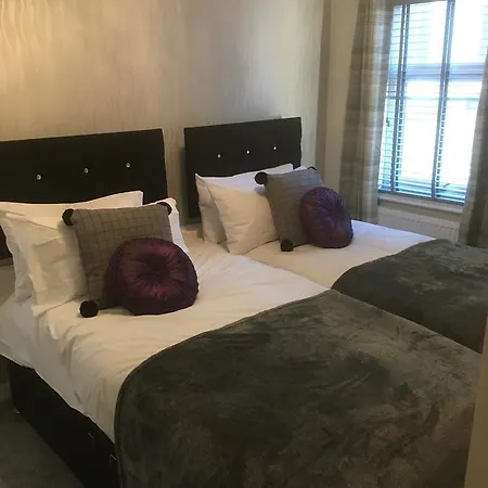 The Stranded 5* Blackpool
