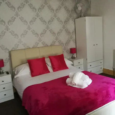 Birchhouse 3* Blackpool