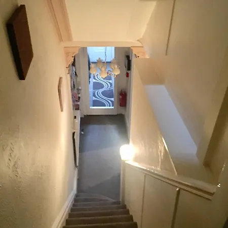 Macleods Guest house 3*