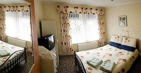 Guest house Hazelwood Group 2*