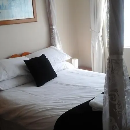 Newburn Families & Couples Only Otel