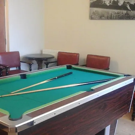 Otel Newburn Families & Couples Only Blackpool