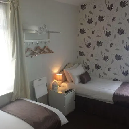 Mardonia 3* Blackpool