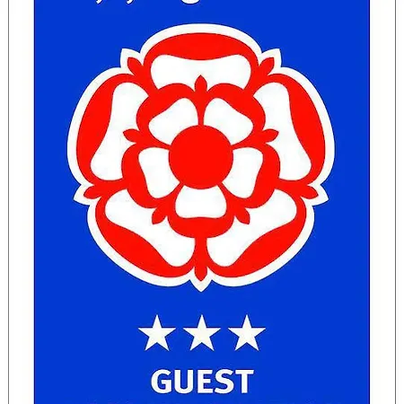 Bed & Breakfast Manchester House 3*