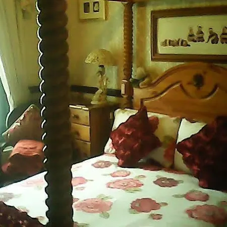 Sea Crest Hotel 2*