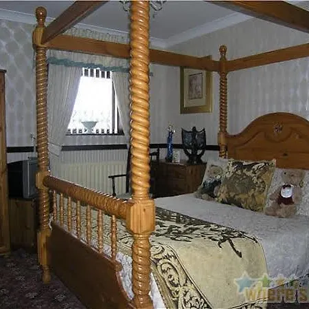 Sea Crest Hotel 2*