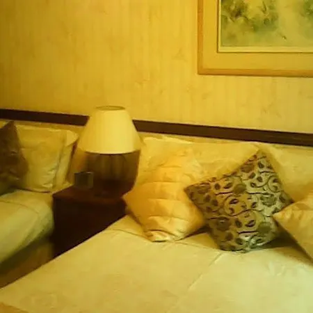 Sea Crest Hotel