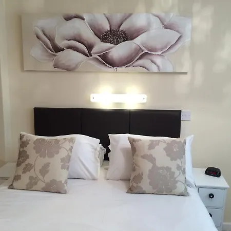 The Oxfordshire Hotel