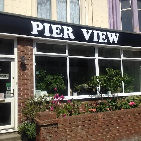 Pier View For Families 住宿加早餐酒店 *