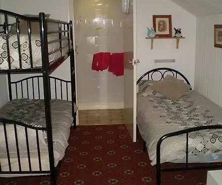 Hotel The South Lea 3*