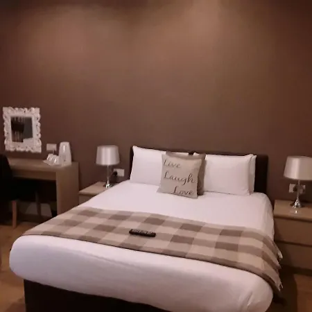 Manchester House Bed & Breakfast Blackpool