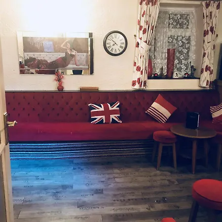 St Kildas, 3* Blackpool
