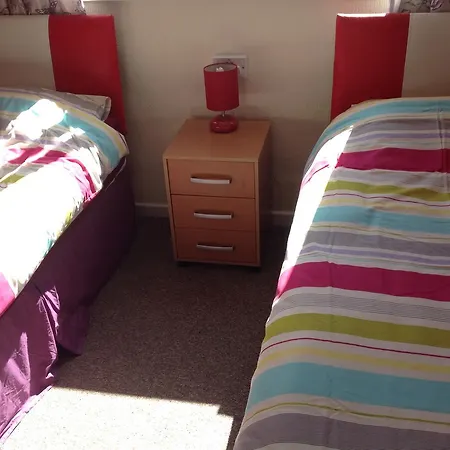 Lindisfarne - Families & Couples Only Apartment