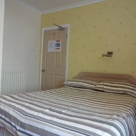 Bed & Breakfast Kings Court Families & Couples