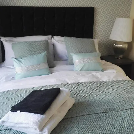 The Stranded 5* Blackpool