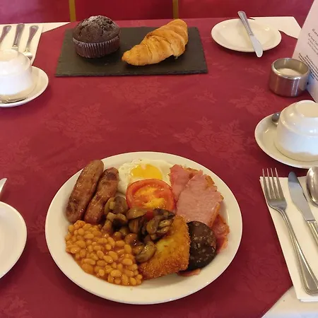 The Waldorf - Near Pleasure & Sandcastle Blackpool