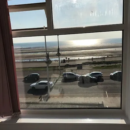 Hotel The Smile