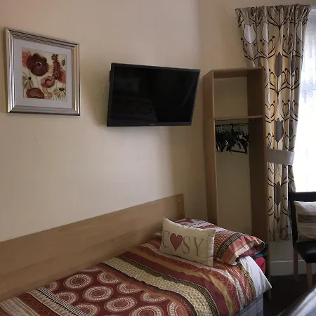 Trevaslodge - Families Only Guest house 2*