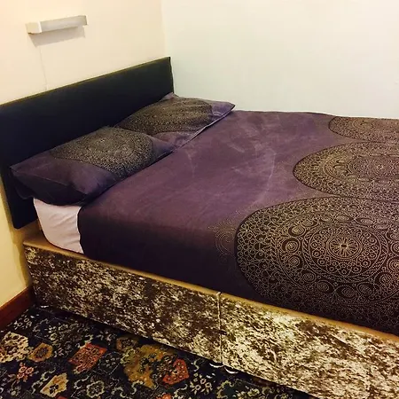 Bed & Breakfast Bramlea