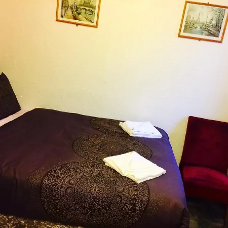 Bed & Breakfast Bramlea