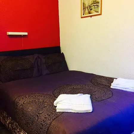 Bed & Breakfast Bramlea