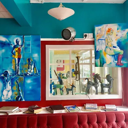 Hotel Art Break