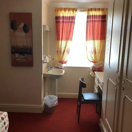 Athol 3* Blackpool