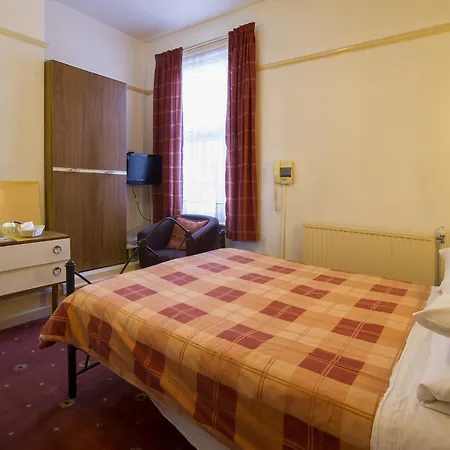 Brooklands Over 50'S Only 3*