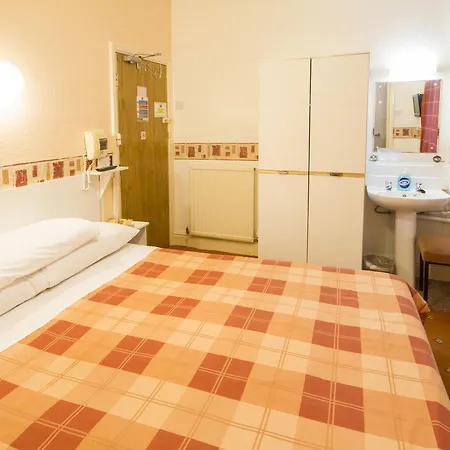 Guest house Brooklands Over 50'S Only 3*