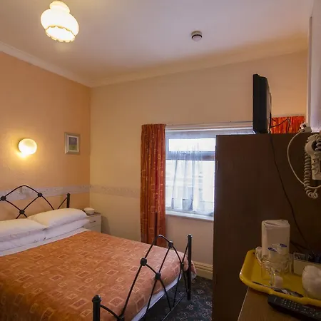 Brooklands Over 50'S Only 3*