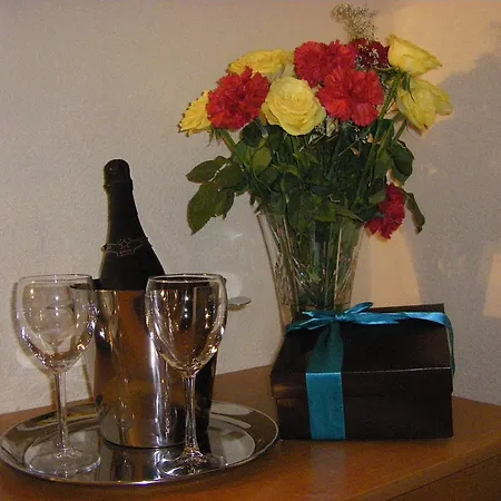 Hotel The Waldorf - Near Pleasure & Sandcastle 3*