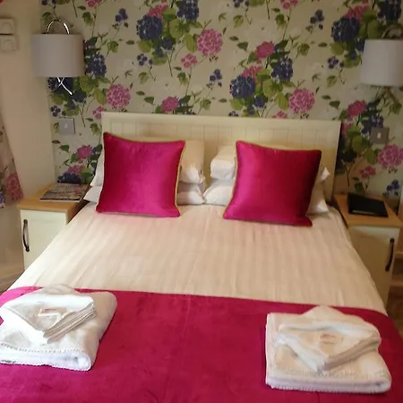 Elgin Hotel 3*