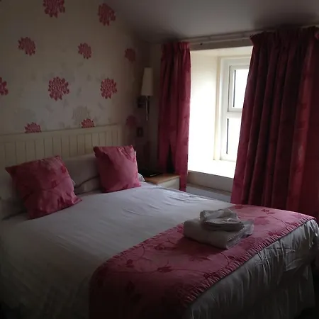 Elgin 3* Blackpool