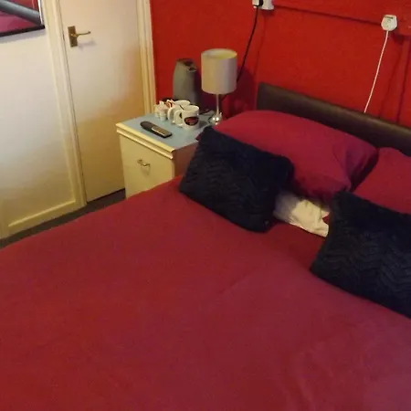 Friends Bed & Breakfast 4*