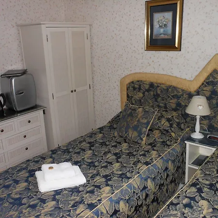 Bed & Breakfast New Bond 3*