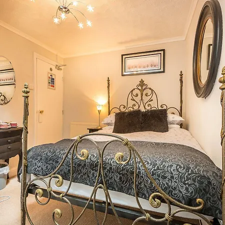 Guest house Glen 4*